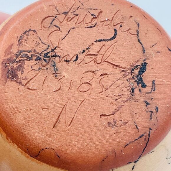 Vintage Handmade Navajo Horse Hair Etched Pottery Vase Signed Freddie Smith - Picture 4 of 10